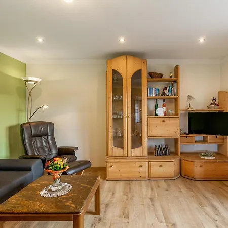 Doemer Apartment *